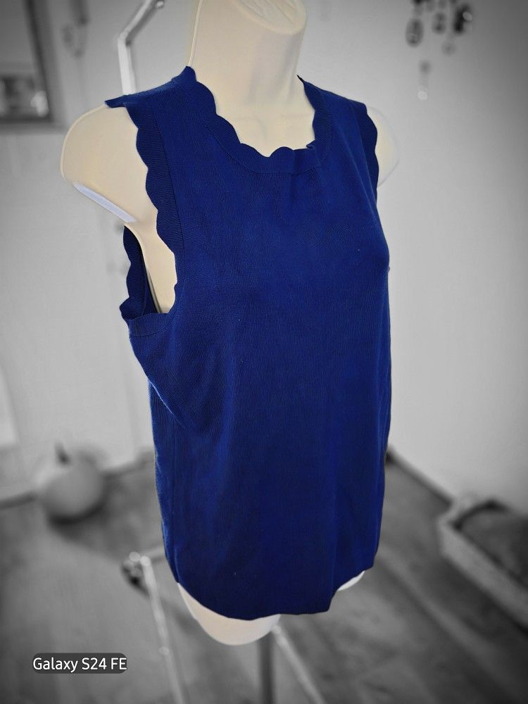 NEW CABLE & GAUGE..BEAUTIFUL BRILLIANT BLUE SWEATER! SIZE:MEDIUM-LARGE