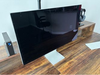 Apple Studio Display 27” – Like New – Box Included