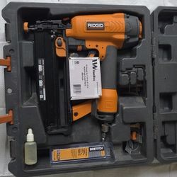 Finish nailer