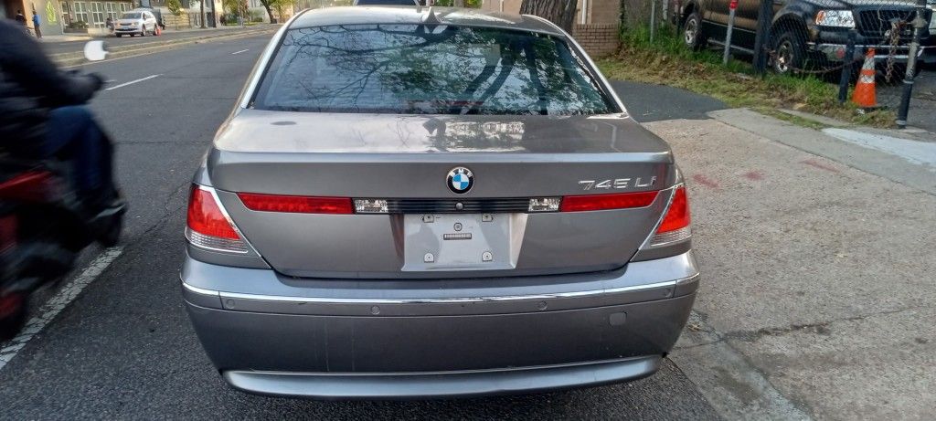 2005 BMW 745Li