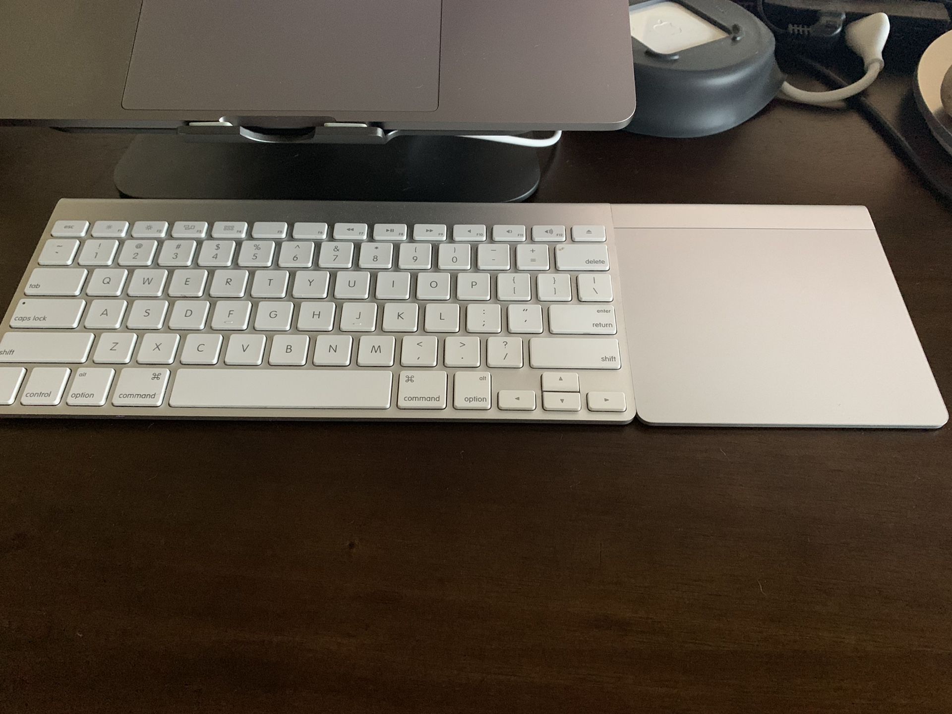 Apple Wireless Keyboard and Trackpad