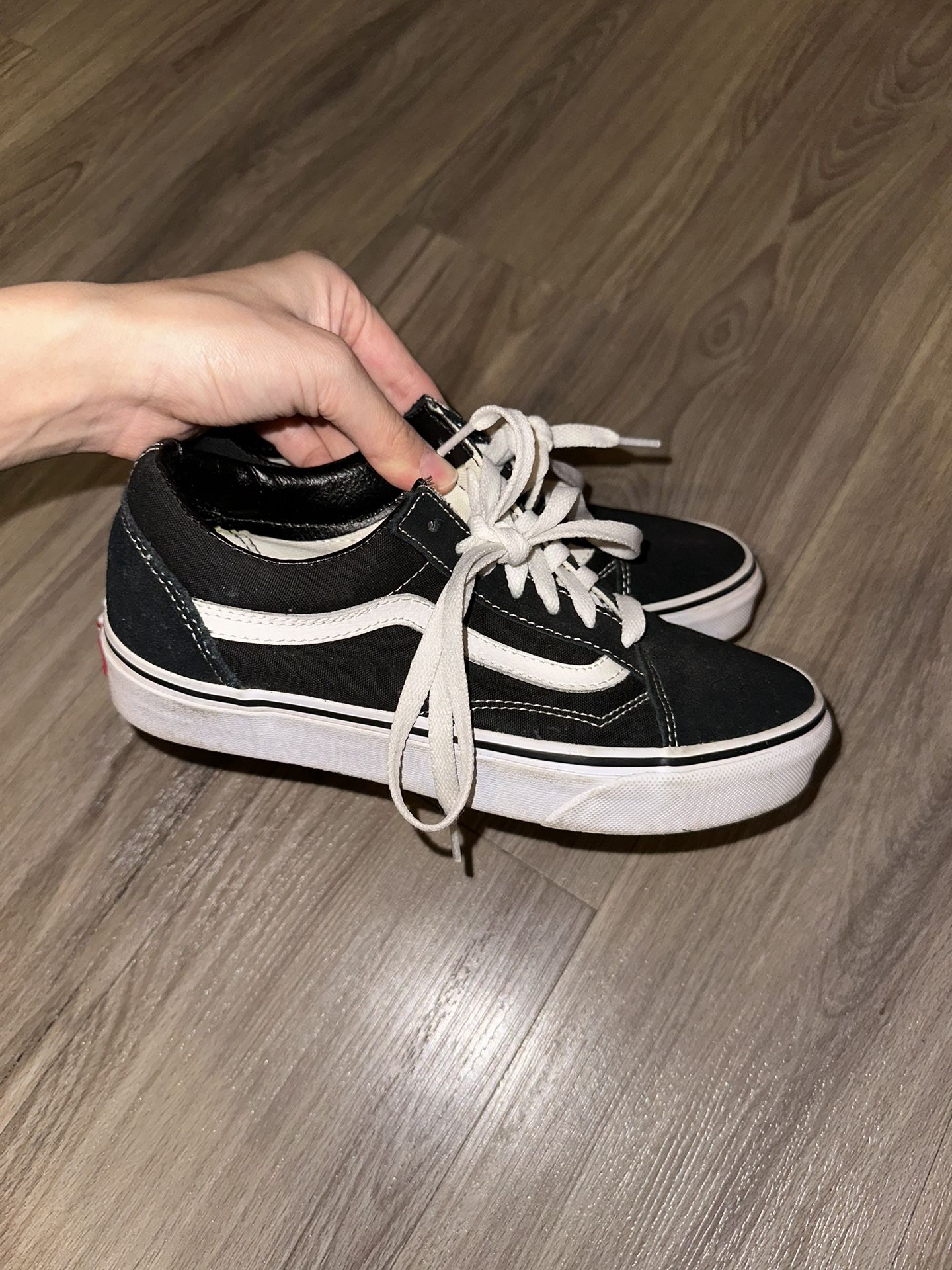 Women’s Vans Size 7