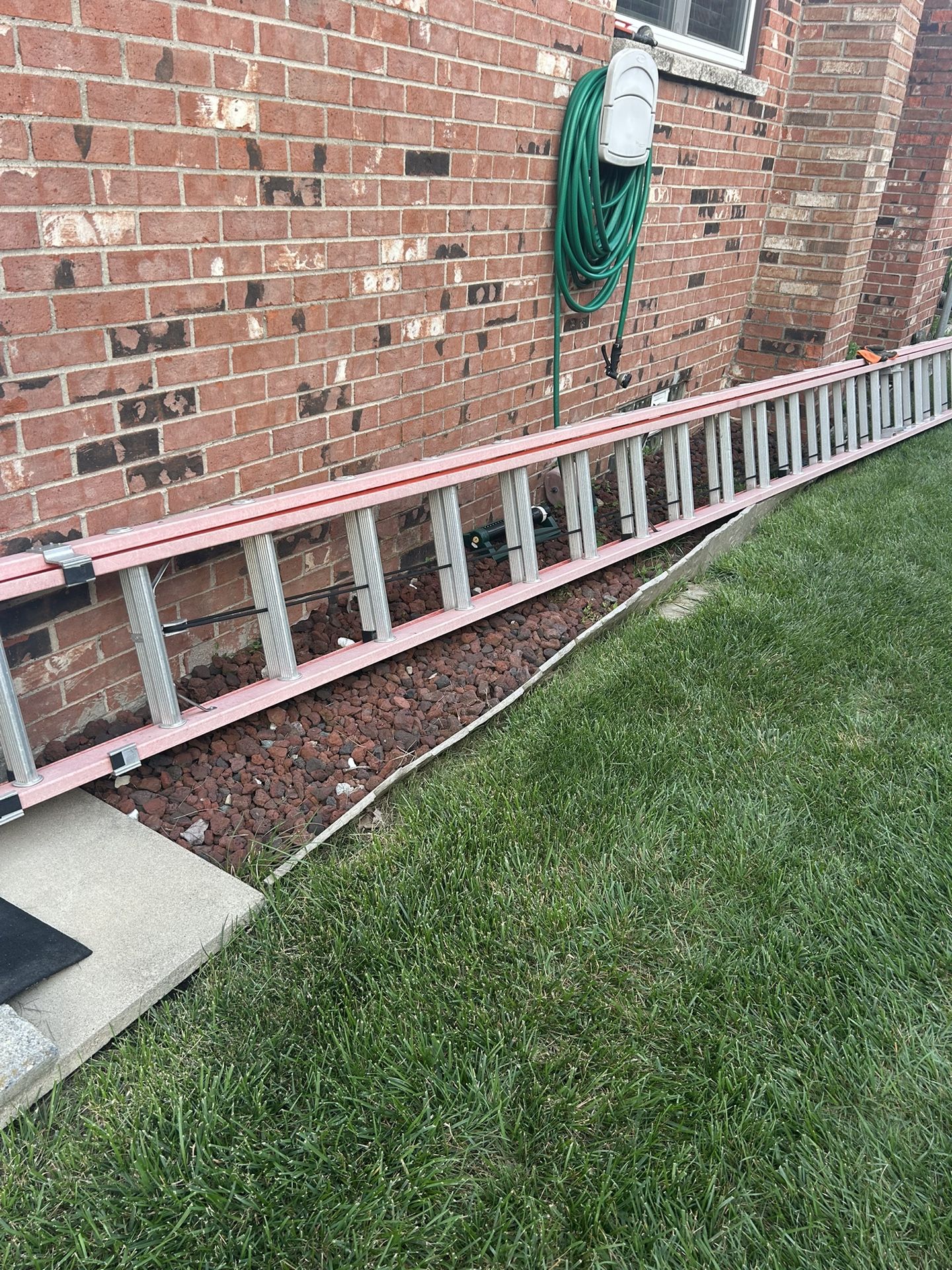 40’ Ft Werner Fiberglass Ladder