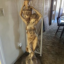 Statue 