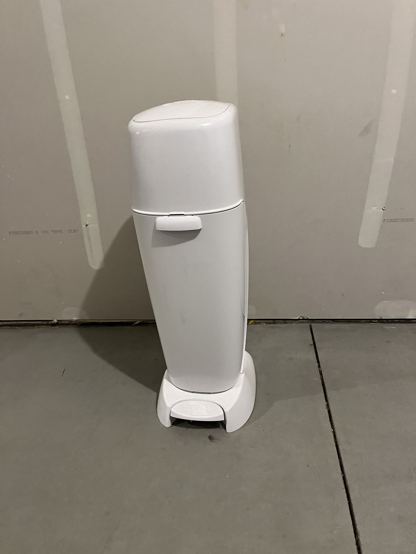 Diaper genie
