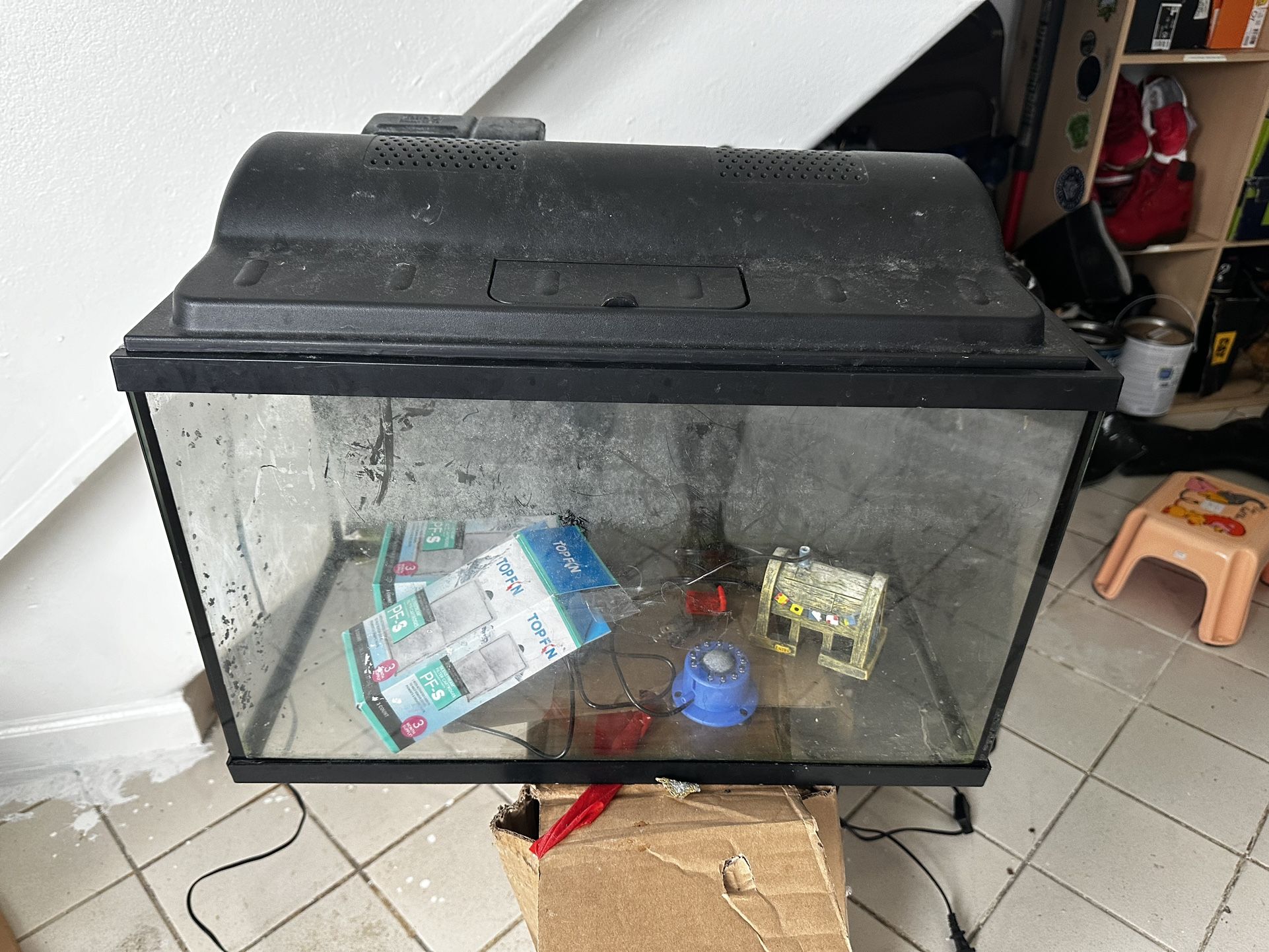 10 Gallon Fish Tank