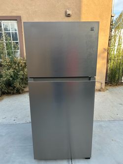 30x30x66 KENMORE FRIDGE SILVER 18cuft 3 Months Warranty
