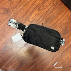 Lululemon  L 1 black an grey