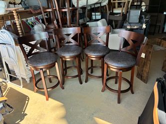 Set of 4 Wood Swivel Bar Stools