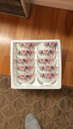 Soup bowls