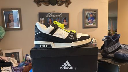 Louis Vutton black and White trainer