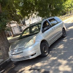 2005 Toyota Sienna