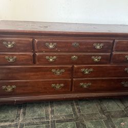 Bed Room Dresser , Chester Of Drawer