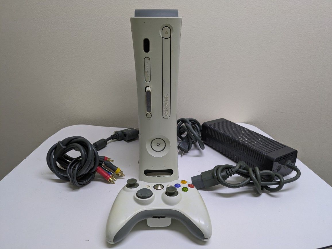 Xbox 360 Console Bundle