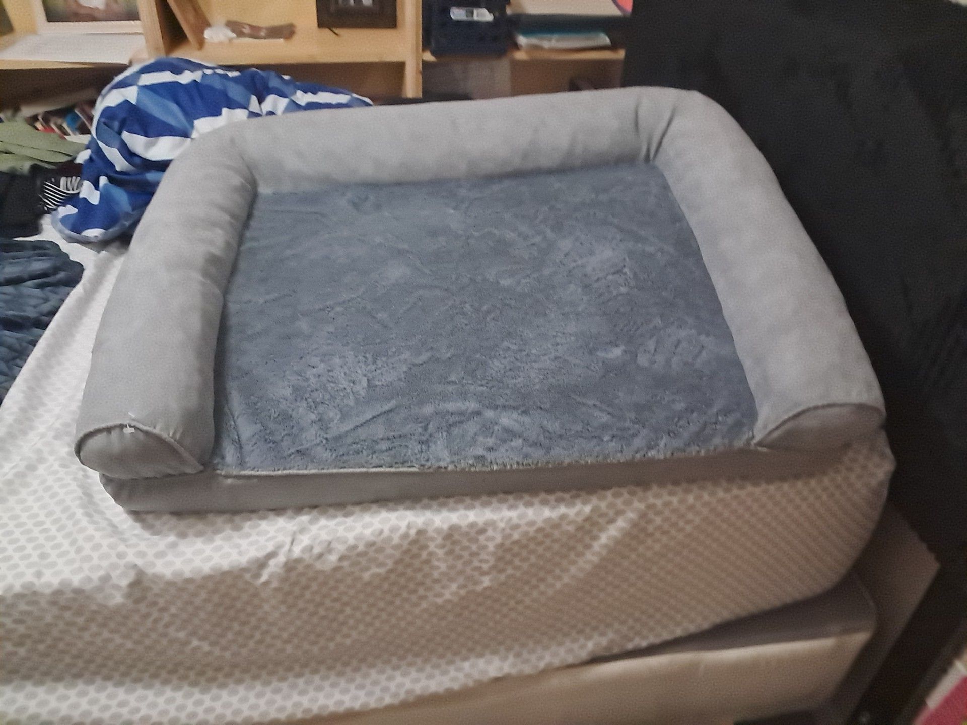 Larger dog pillow bed Gray and blue