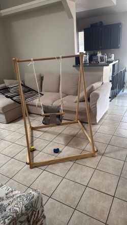 Kid swing