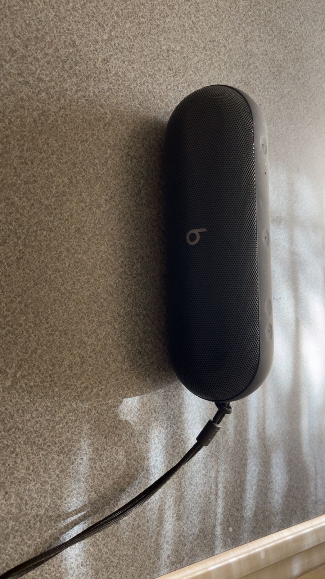 Beats pill Speaker