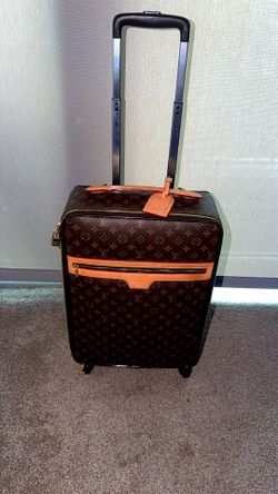 Monogram travel