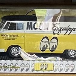 M2 MACHINES 1/24 MOONEYES 1960 VOLKSWAGEN