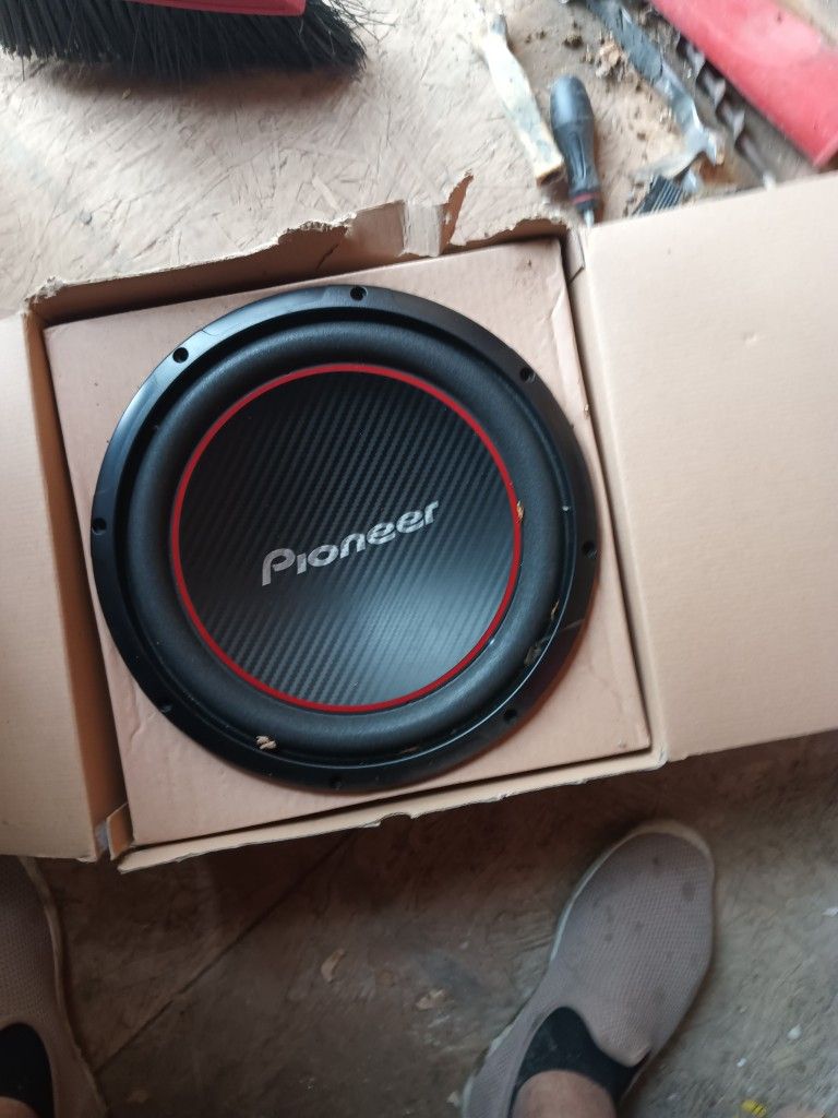Pioneer Subwoofers Brand New 1300 Watts for Sale in Dallas, TX OfferUp
