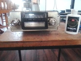 Ford Early 1970s AM, FM 8 Track Tape Player Model 7913 Working Condition Complete Mounting Plate