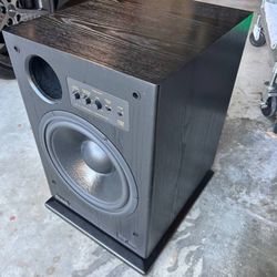 McIntosh SL-1 Powered Subwoofer