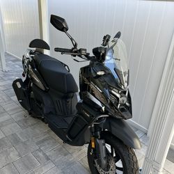 2024  200cc Scooter With 314 Miles Tank Sport