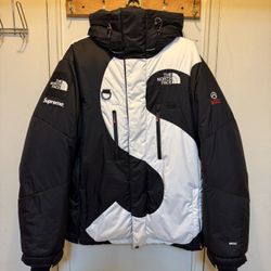 SUPREME X THE NORTH FACE S LOGO SUMMIT SERIES HIMALAYAN PARKA (LARGE)…