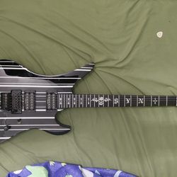 2009 shecter synyster gates signature standard guitar.