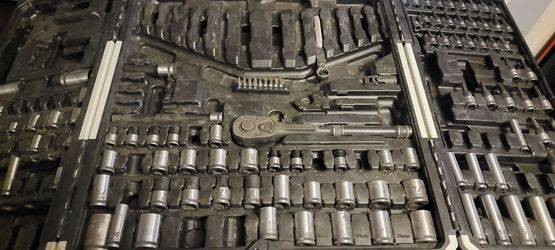 100 Piece Socket set Kobalt