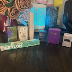 Lot of 7 Womens Authentic Assortment of Dabbers & Spray Perfumes 