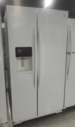 Kenmore Side-by-Side White Refrigerator Fridge
