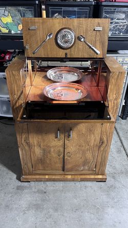 1930s Art Deco English Cocktail Cabinet / Lighted Dry Bar – Burl Walnut