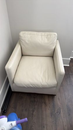 Swivel Cream Leather Chair