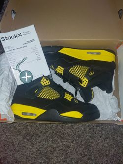Jordan 4 retro thunder
