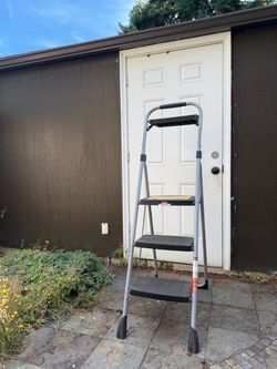 3-Step Folding Step Ladder