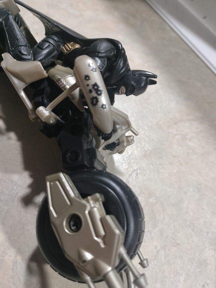 2011 Bat - Pod - The Dark Knight Rises.  ( 1116 )