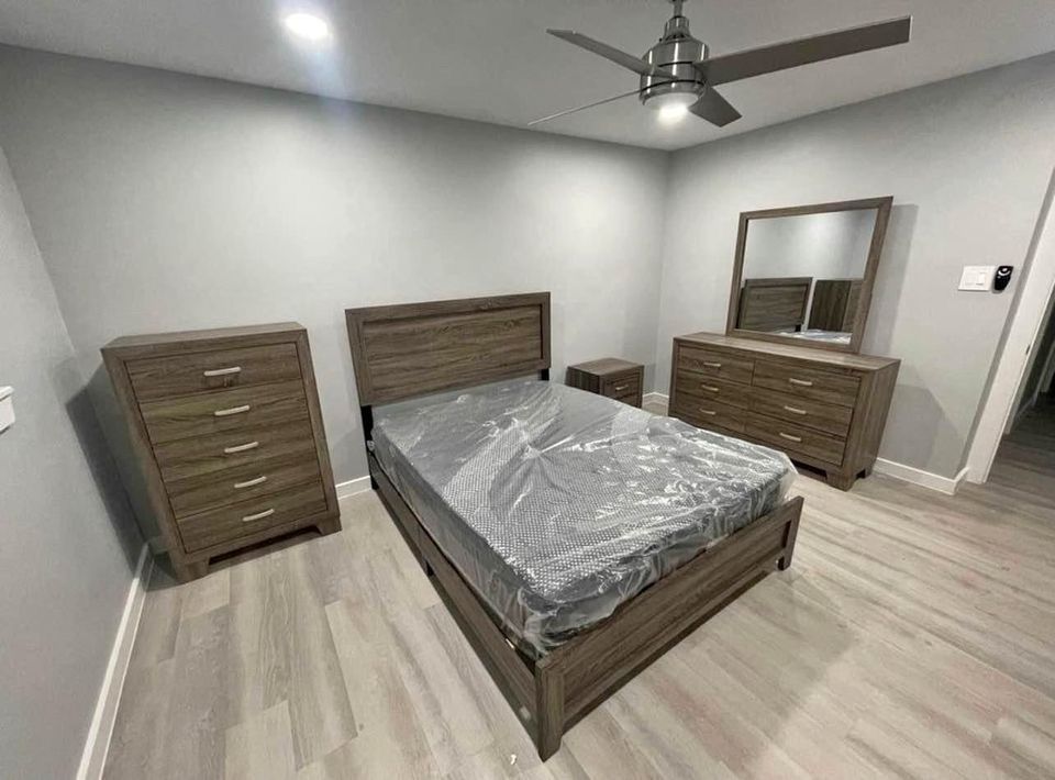 Wood Bedroom Set, Dresser With Mirror, Chest , Bedroom