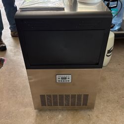 Comercial Ice Maker