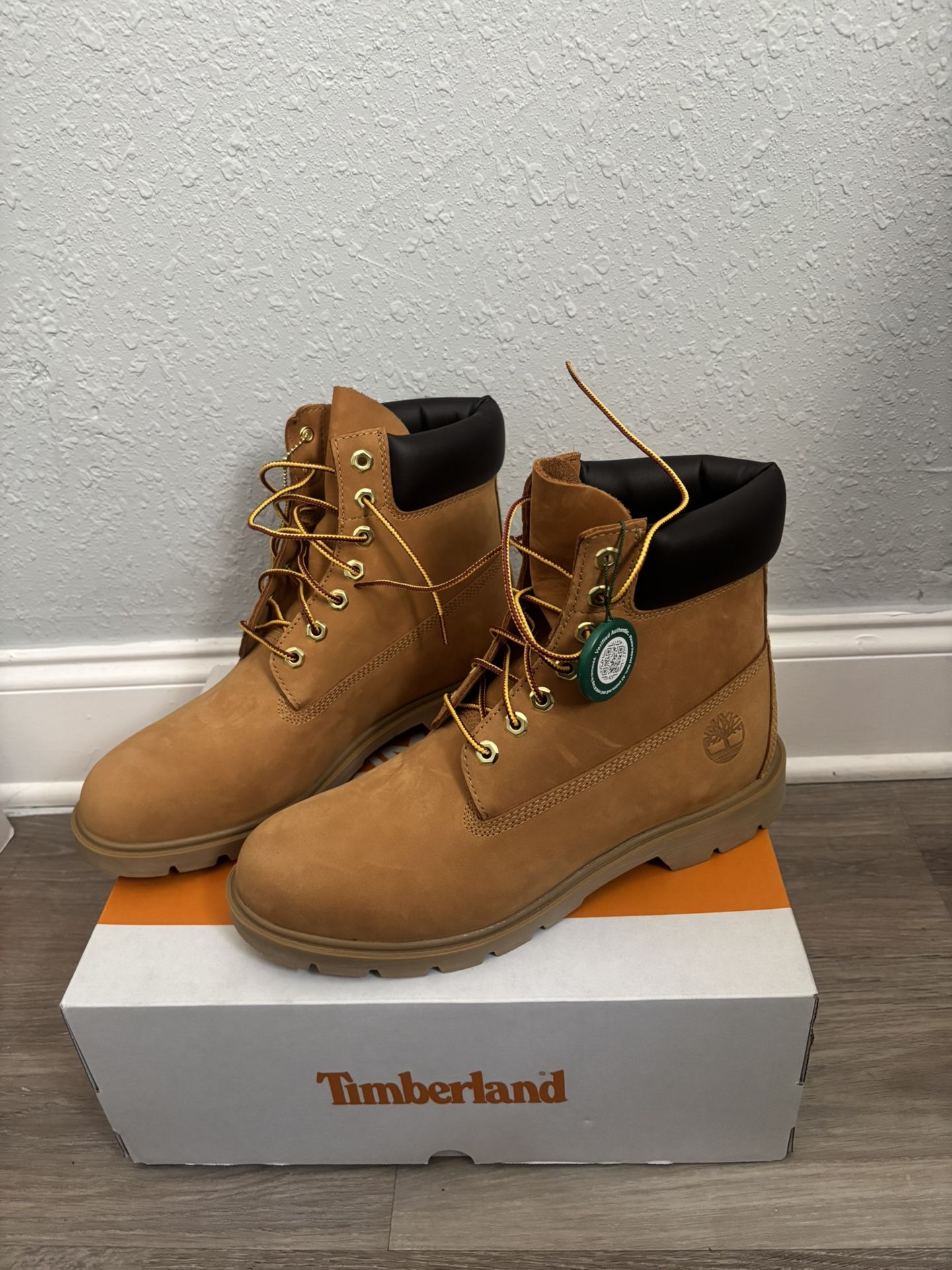 Timberlands boots wheat size 10