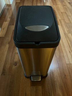Trash can