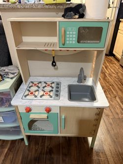 Play Kitchen