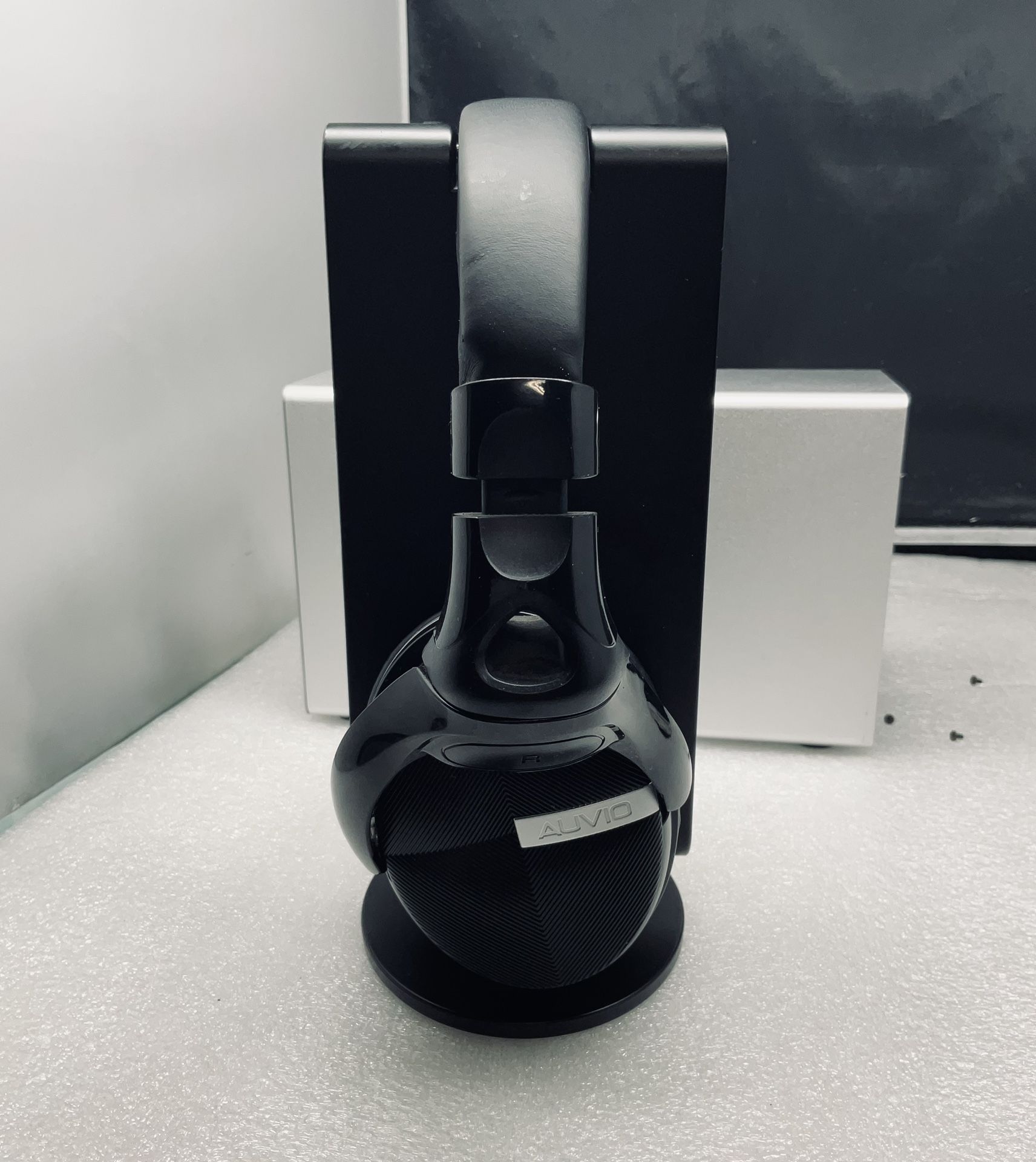 Auvio online wireless headphones