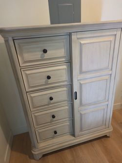 Wardrobe Closet $235