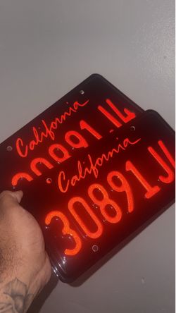 Vinyl wrap plates