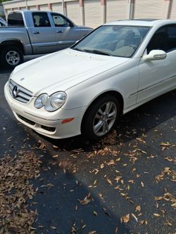 Mercedes-Benz CLK White Coupe