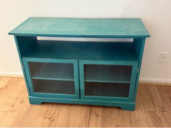 Media Stand - Free
