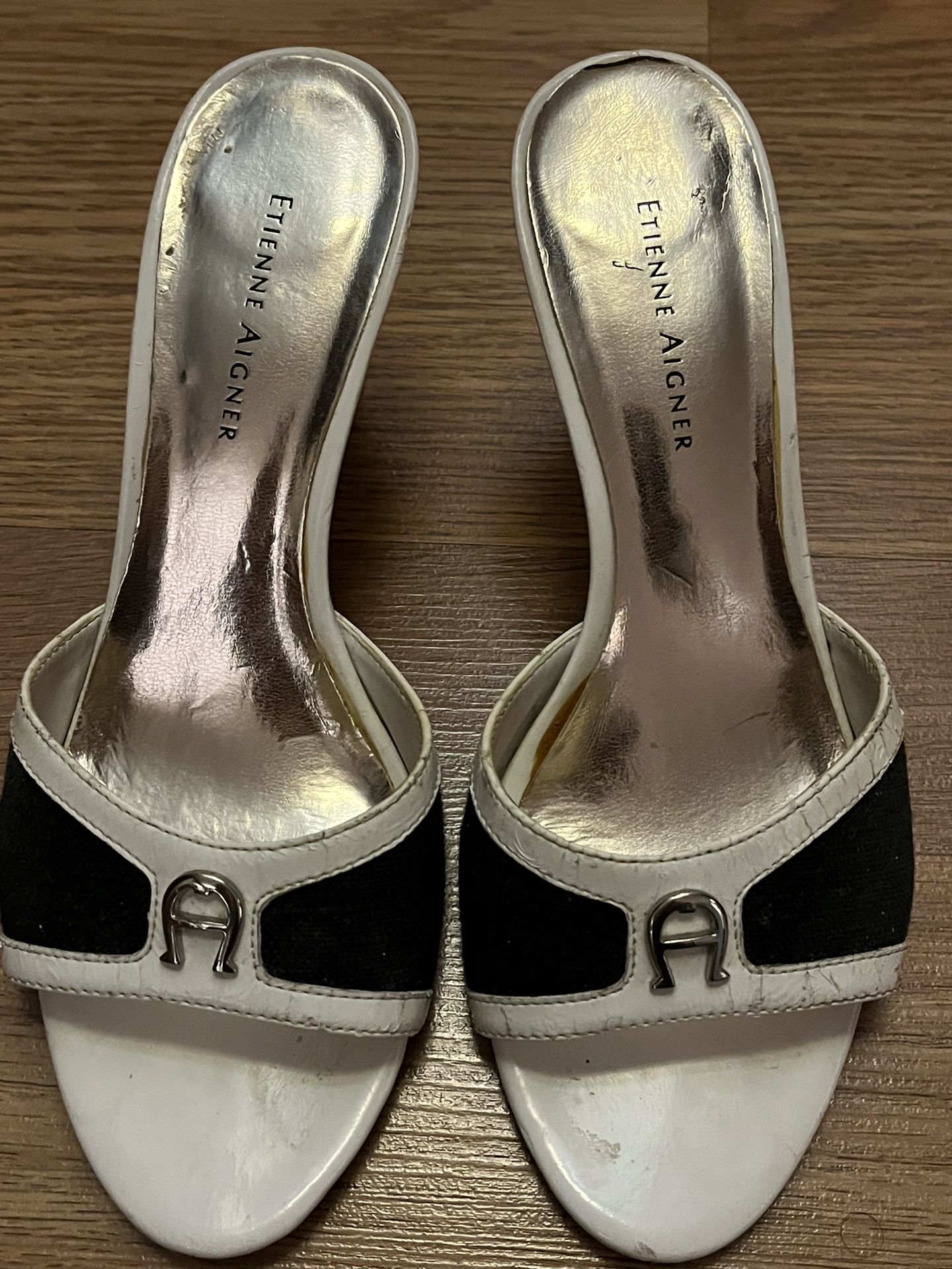 Etienne Aigner Sandal Side 6