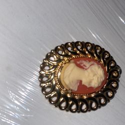 Cameo  Brooch 