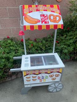 Kids Hot Dog Concession Stand Melissa & Doug pretend play toy